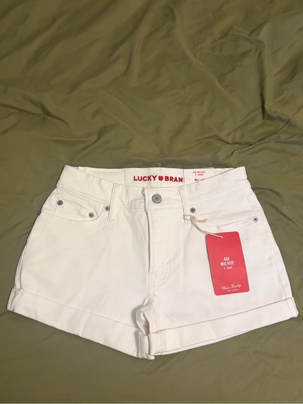 Lucky Brand NWT Ava Mid Rise 3” Rolled Denim Shorts - Bright White - Size 25